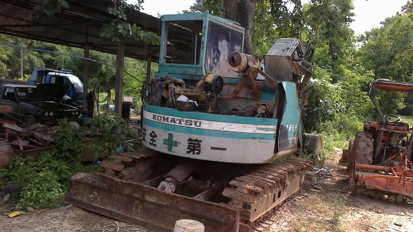 ขายkomatsu 75uuรถใช้งานได้ ขายตามสภาพ