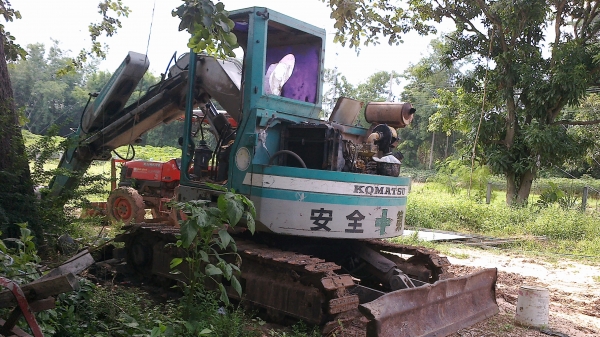 ขายkomatsu 75uuรถใช้งานได้ ขายตามสภาพ ขายkomatsu 75uuรถใช้งานได้ ขายตามสภาพ