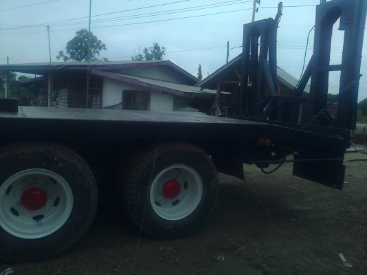 ขายเทเล่อร์10ล้อ 2 เพลา สภาพดีพร้อมใช้งาน  ด่วน!!!!!!