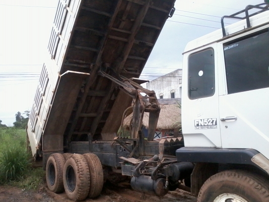 ขายรถดั้ม10ล้อ2เพลา หลง TD เครื่อง220แรงเทอร์โบ เครื่องดี คัสชีส์สวย กระบะเคชีใช้ได้ครับ