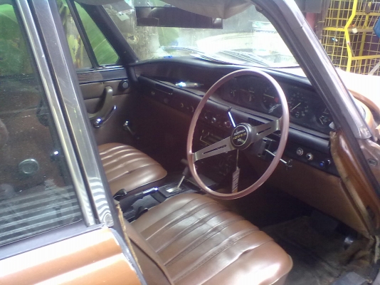 ROVER โบราณ 3500S V8