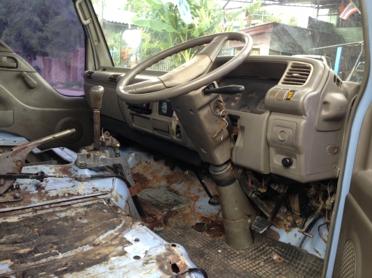 ขายรถ  6  ล้อ  NPR120ฝาขาว  สวยขั้นเทพ