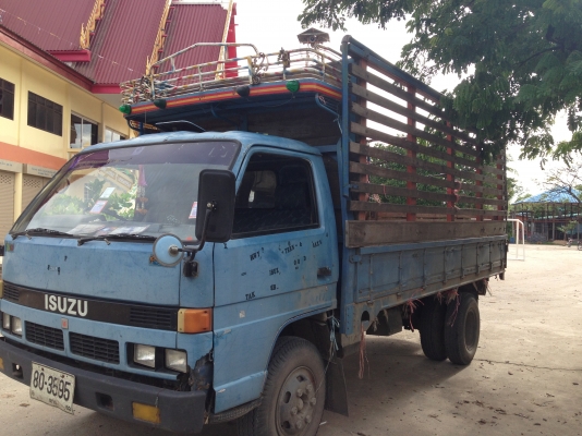 ขายรถ  6  ล้อ  NPR115 NPR59LU5FMเสี่ยสั่งลุย