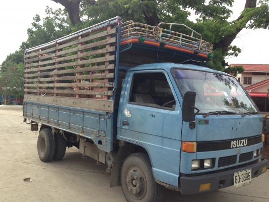 ขายรถ  6  ล้อ  NPR115 NPR59LU5FMเสี่ยสั่งลุย