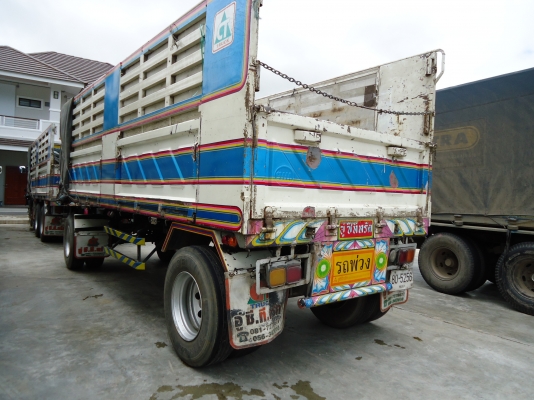 ต้องการขายรถสิบล้อคอกเกษตรแม่12ล้อ+ลูกสองเพลา