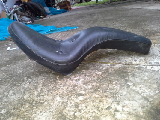 ขายบังโคลน หน้า-หลัง และเบาะ ไว้สำหรับแต่งชอปเปอร์ แนวฮาเล่