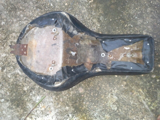 ขายบังโคลน หน้า-หลัง และเบาะ ไว้สำหรับแต่งชอปเปอร์ แนวฮาเล่