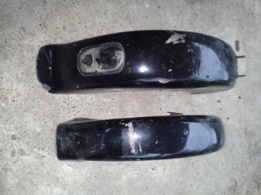 ขายบังโคลน หน้า-หลัง และเบาะ ไว้สำหรับแต่งชอปเปอร์ แนวฮาเล่