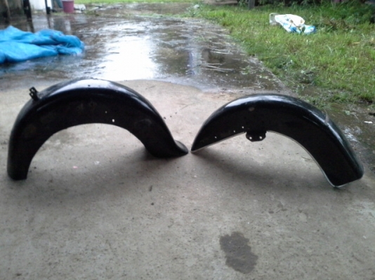 ขายบังโคลน หน้า-หลัง และเบาะ ไว้สำหรับแต่งชอปเปอร์ แนวฮาเล่