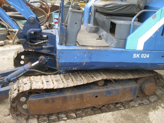 ขายแบคโฮ KOBELCO แบบ SK024 ขายแบคโฮ KOBELCO แบบ SK024