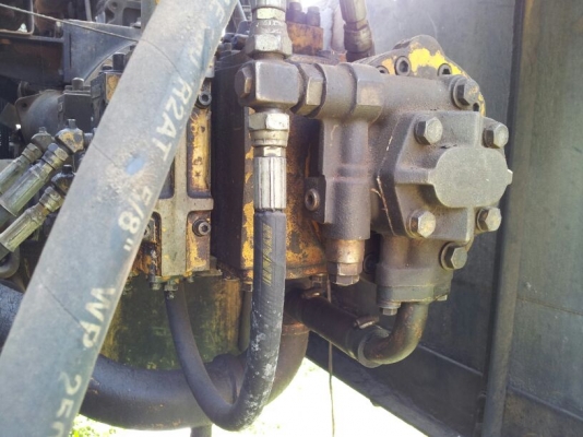 ขายด่วน   PC  200-3   รถใช้ได้ดีตักทรายวันละ60-100   เที่ยวต่อวัน  หรือแยกขายอะไหล่จะเอาตรงไหนบอกมา