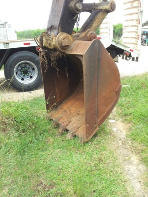 ขายด่วน   PC  200-3   รถใช้ได้ดีตักทรายวันละ60-100   เที่ยวต่อวัน  หรือแยกขายอะไหล่จะเอาตรงไหนบอกมา