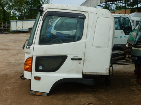 แสงฟ้าเต้นรถ////ขายหัวเก๋งเก่าญี่ปุ่น HINO-MEGA มีแค๊ป สภาพสวย