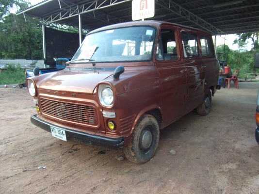 ตู้ ford transit
