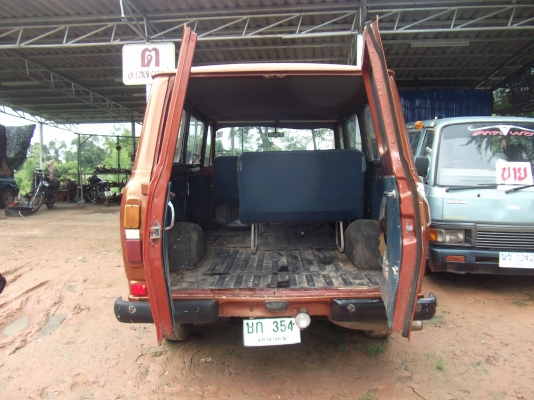 ตู้ ford transit