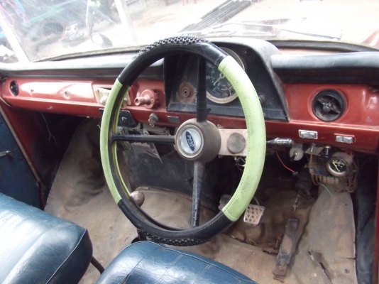 ตู้ ford transit