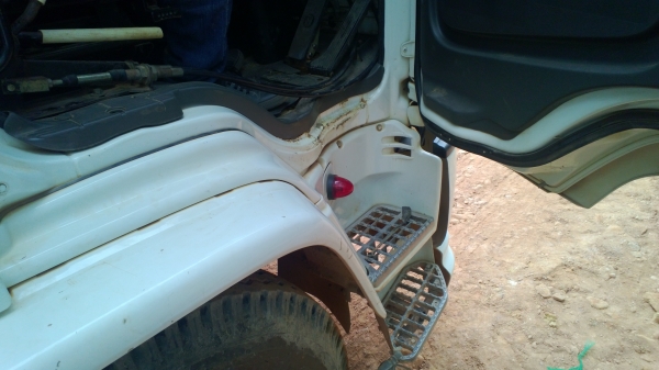 6ล้อดั้มFTR33F2 4 ยูโร2ยาง900-20ดอกเต็ม ใช้มือเดียว  รถปลายปี*48สวย เดิมๆ