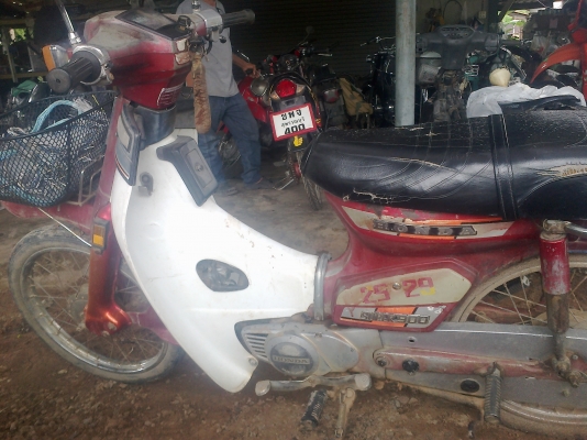 ลุงทุม หัวเขา   ติดต่อ 086  764   5698