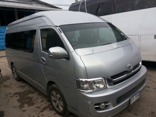 ขายรถตู้ Commuter รุ่นใหม่ แต่ง VIP รอบคัน