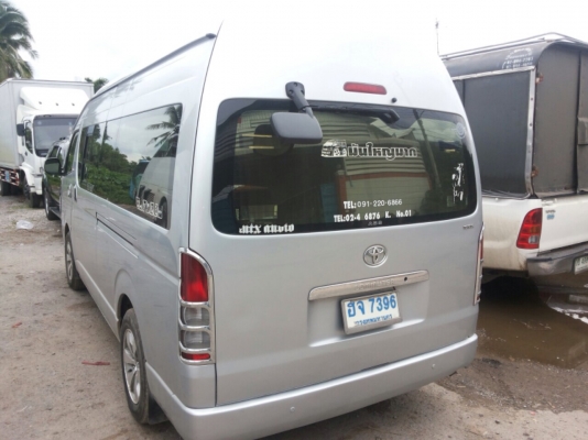 ขายรถตู้ Commuter รุ่นใหม่ แต่ง VIP รอบคัน