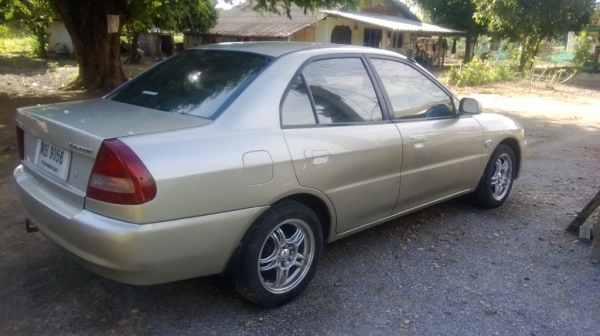 ขายรถเก๋งมิสซูบิชิท้ายเบนร์ รถสวยติดแก๊ส LPG ราคาต่อรอง