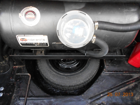 ลองชมดูก่อนครับ Mazda 929 หน้ายักษ์ 2 ประตู ลองชมดูก่อนครับ Mazda 929 หน้ายักษ์ 2 ประตู