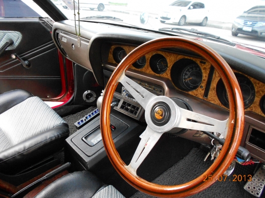 ลองชมดูก่อนครับ Mazda 929 หน้ายักษ์ 2 ประตู ลองชมดูก่อนครับ Mazda 929 หน้ายักษ์ 2 ประตู