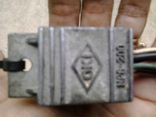 กล่องไฟคู่ honda Gl400