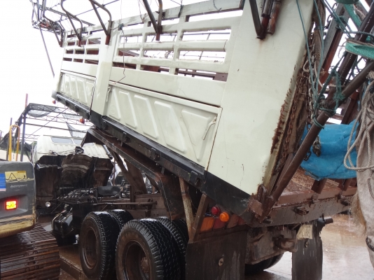 ขายด่วน รถสิบล้อสองเพลาดัมพ์  HINO  FM  3M  กระบะสามมิตร  พร้อมใช้งาน