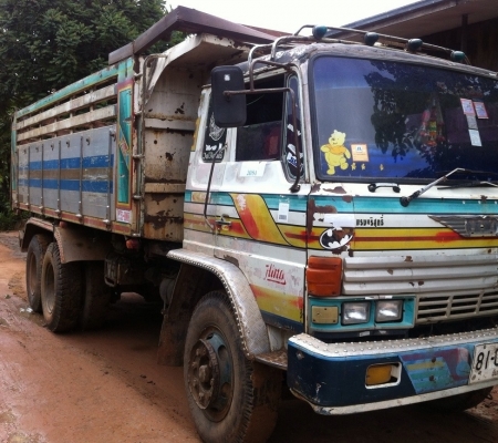 HINO F18 - 185 HP HO7C สิบล้อดั๊มพ์ 2 เพลา กระบะดั๊มพ์มิเนียม 12 ตันสภาพสวย เครื่องเดิมๆเกียร์ HO แห้งดีแรงดีไม่มีเยิ้ม หัวเก๋งบางๆเดิมๆดีมากครับภายในเก๋งคอนโซลสวย พวงมาลัยเพาเวอร์ ระบบเบรคทริ๊ปฟี้ ช่วงล่างคัชซีสวยไม่มีแตกไม่มีบวม ยางสภาพดี 70\% พร้อมบรรทุ HINO F18 - 185 HP HO7C สิบล้อดั๊มพ์ 2 เพลา กระบะดั๊มพ์มิเนียม 12 ตันสภาพสวย เครื่องเดิมๆเกียร์ HO แห้งดีแรงดีไม่มีเยิ้ม หัวเก๋งบางๆเดิมๆดีมากครับภายในเก๋งคอนโซลสวย พวงมาลัยเพาเวอร์ ระบบเบรคทริ๊ปฟี้ ช่วงล่างคัชซีสวยไม่มีแตกไม่มีบวม ยางสภาพดี 70\% พร้อมบรรทุ