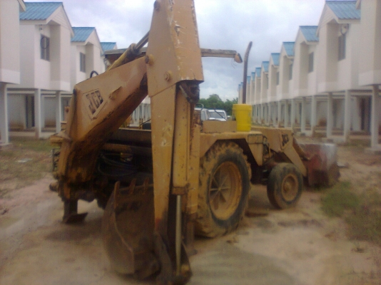 รถjcbหน้าตัก หลังขุด