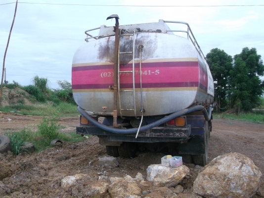 ต้องการขายรถน้ำ