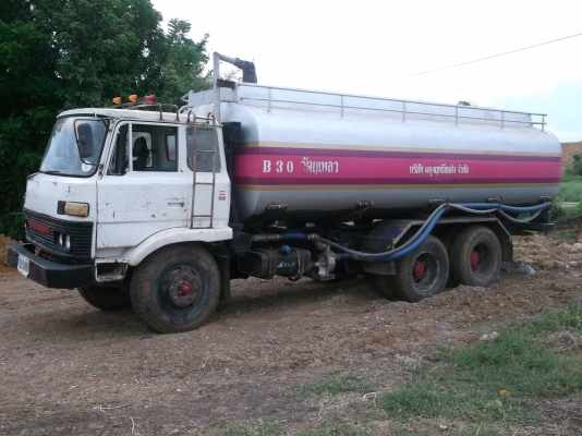 ต้องการขายรถน้ำ