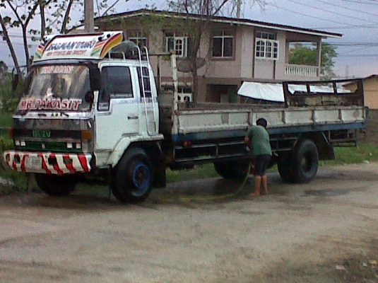 บริการรถรับจ้าง6ล้อ10ล้อยาว7เมตรเปิดข้างได้