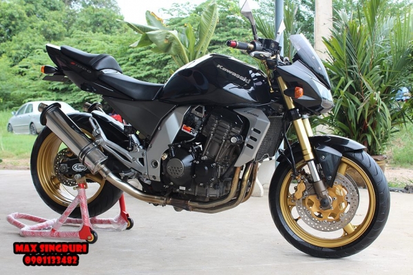 แม็กสิงห์บุรี//KAWASAKI Z1000 ปี2006 สภาพดี ของแต่งแน่นๆ อินวอย+สรรพาสมิตร 215000 ด่วน