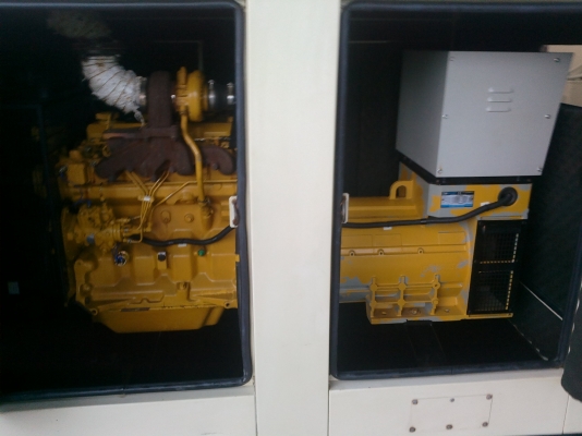 ขายเครื่องปั่นไฟ ยี่ห้อ จอห์นเดียร์ 100 KVA. SETนอก