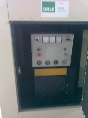 ขายเครื่องปั่นไฟ ยี่ห้อ จอห์นเดียร์ 100 KVA. SETนอก