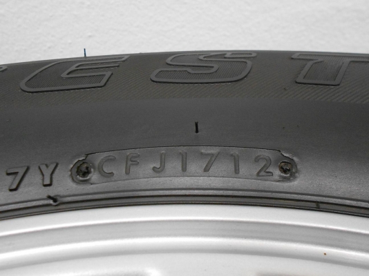 ขายล้อแม็ก Toyota Fortuner ขอบ 17 พร้อมยางปี 12/เทิร์นได้-ใส่ฟรีค่ะ