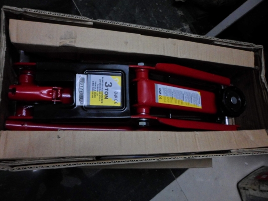 แม่แรง 3 ตัน, 4 ขา3 ตัน,อุปกรณ์หนุนล้อ รถเข็นเข้าใต้เครื่อง