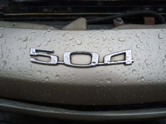 ขายรถเปอร์โยต์ 504 สภาพดี เปลี่ยนเครื่อง 3Y เครื่องเดินเรียบและเงียบ ติดแก๊สเรียบร้อยใช้ได้สองระบบ มี เอกสารพร้อมโอน และภาษีไม่ขาดต่อ สีทำใหม่สวยๆทั้งคัน ไม่มีผุ พร้อมวิ่งทางไกล ช่วงล่างนึ่มๆ หนึบๆ ดีมากขับทางไกลได้สบายๆ ขายในราคา 45,000.-บาท [/b