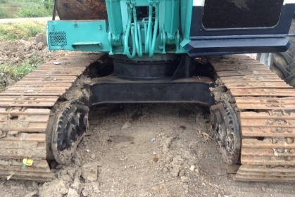 komatsu pc 200 รุ่น 2  สภาพพร้อมใช้งาน  มีเเอร์พร้อม