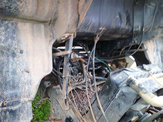 ขาย..รถหกล้อดั้ม HINO KM777 เครื่องดี คัสซีสวย มีเล่มทะเบียนครบ รถสวยจาก ลำปาง.