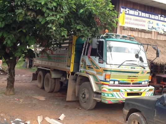 ขายด่วน Locky 195 ดั้ม2เพลาใหญ่ แคชชีสวยพร้อมใช้งานขอขายที่870000วางเงิน250000 งวด22xxx. X48