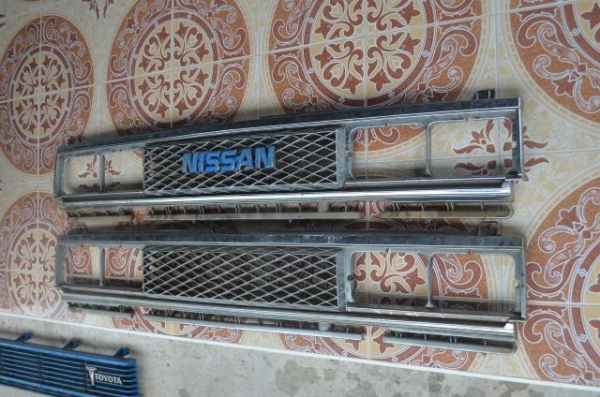 ขายกระจังนิสสันsdถูกๆสวยมาก มี2ตัวครับตัวละ600