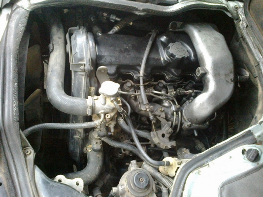 ขายรถตู้ Toyota Hiace หัวจรวดหลังคาเตี้ย ขายรถตู้ Toyota Hiace หัวจรวดหลังคาเตี้ย