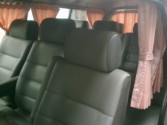 ขายรถตู้ Toyota Hiace หัวจรวดหลังคาเตี้ย ขายรถตู้ Toyota Hiace หัวจรวดหลังคาเตี้ย