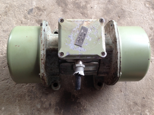 ขายมอเตอร์สั่น Friedrich ตบปูน ขนาด 0.25 kw. 220/380 V สภาพสวย พร้อมใช้งาน ขายมอเตอร์สั่น Friedrich ตบปูน ขนาด 0.25 kw. 220/380 V สภาพสวย พร้อมใช้งาน