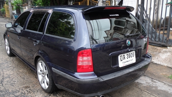 ขาย  รถครอบครัว SKODA OCTAVIA 2.0  ออร์โต้ รถสวยๆ เดิมๆ