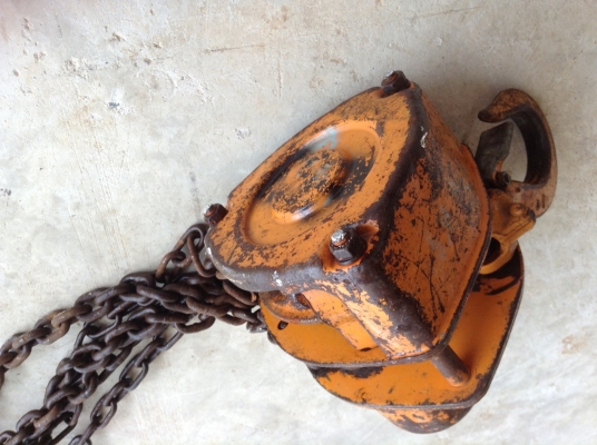 ขายรอกญี่ปุ่น 1 ตัน ยี่ห้อ KITO ขายรอกญี่ปุ่น 1 ตัน ยี่ห้อ KITO