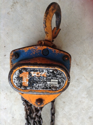 ขายรอกญี่ปุ่น 1 ตัน ยี่ห้อ KITO ขายรอกญี่ปุ่น 1 ตัน ยี่ห้อ KITO